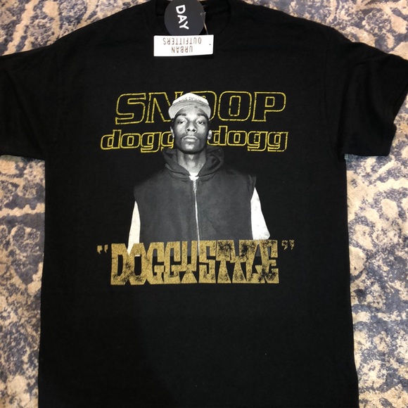 Tops - UO Snoop Dogg T Shirt